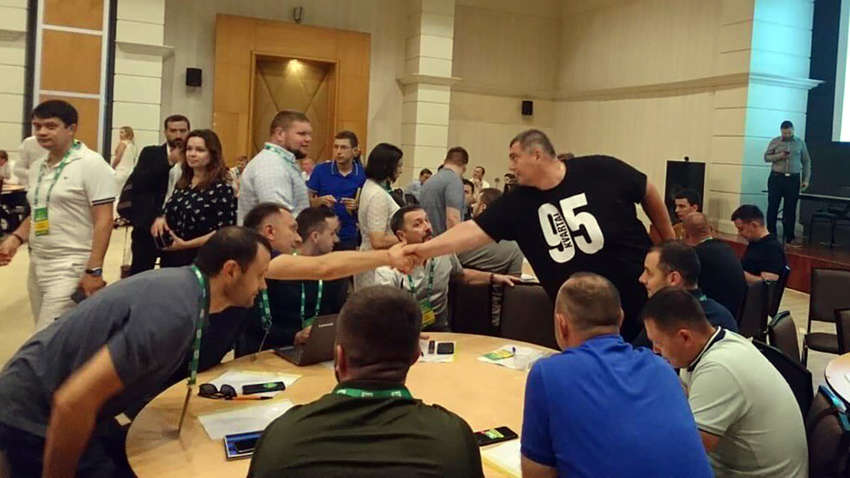 Новые тренинги для "Слуг народа": эксперты оценили необходимость проведения