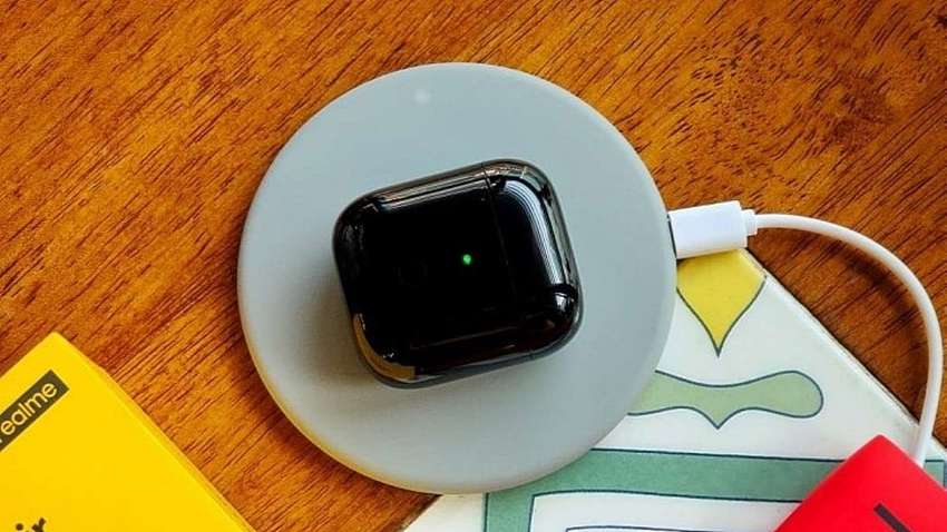 Компанія Realme представить власні бездротові навушники