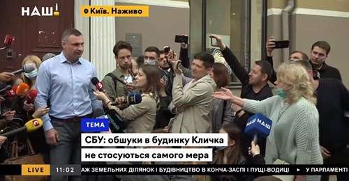 Кличко розповів киянці, куди їй піти у відповідь на питання щодо стану столичних вулиць