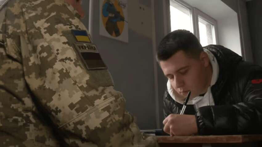 Сколько могут держать в ТЦК: юристы объяснили права граждан во время мобилизации