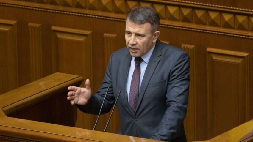 "Все по Фройду": нардеп під час виступу в ВР обмовився та потрапив у конфуз (ВІДЕО)