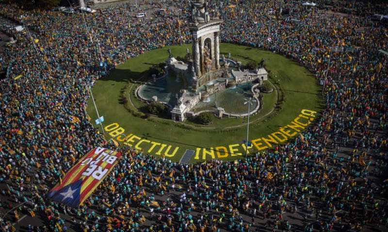 В Барселоне более полумиллиона человек вышли на митинг за независимость Каталонии