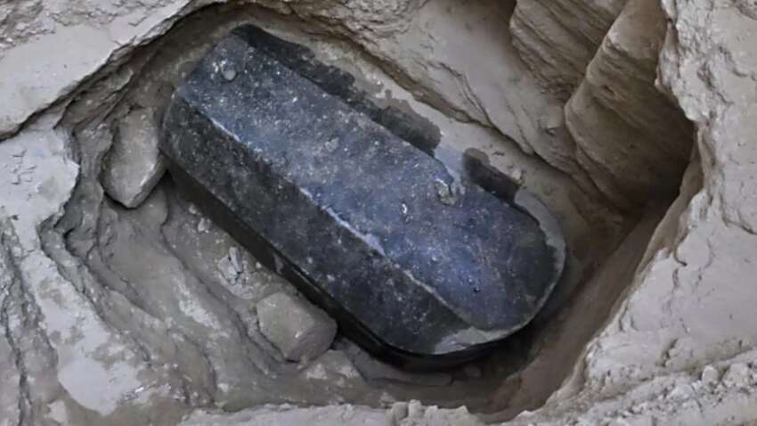 27 тонн тайны: в Египте открыли гигантский саркофаг и увидели то, чего никто не ожидал