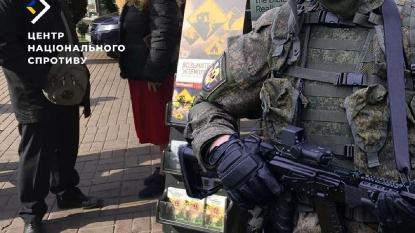 Шокуючим розправам росіяни піддають віруючих на окупованих територіях: що відбувається