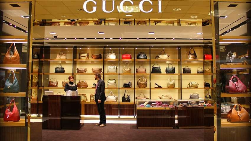 Виртуальную сумку Gucci продали дороже, чем реальную
