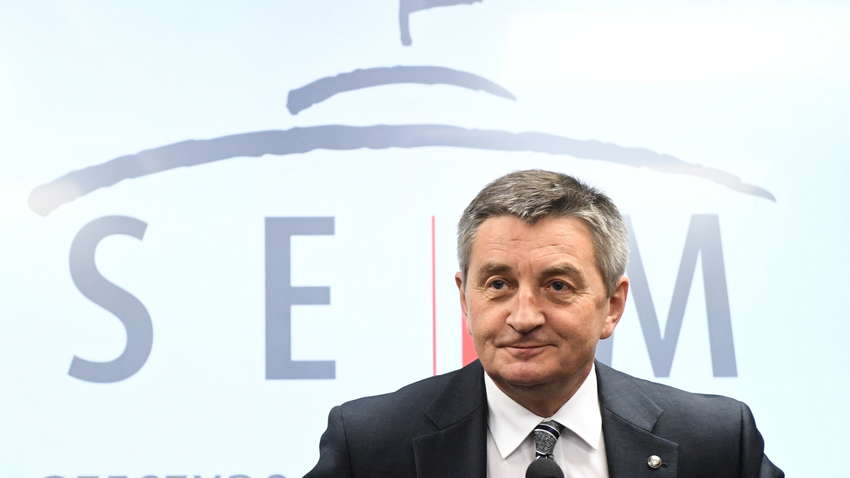 Спикер парламента Польши подал в отставку из-за скандала