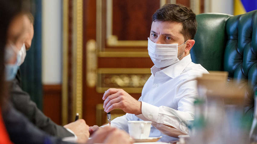 Зеленский: Первая прививка от Covid уменьшает вероятность заражения на 76%