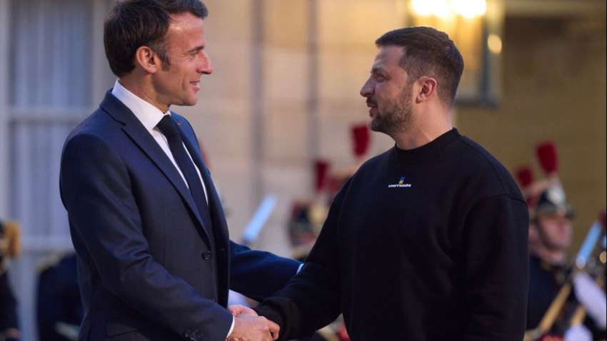 После объявления о поставках нового оружия от Франции, Зеленский позвонил Макрону: детали