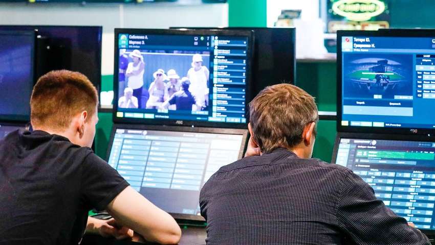 Букмекери маніпулюють українськими парламентаріями, - свідки