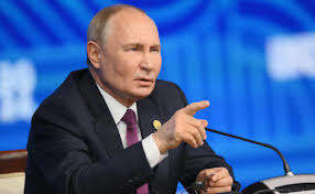 Путин заявил, что России "все время указывали на ее место"