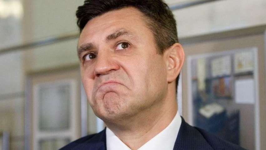 «И пусть весь мир подождет»: почему Тищенко задержал вылет самолета «Киев-Ужгород» (ВИДЕО)