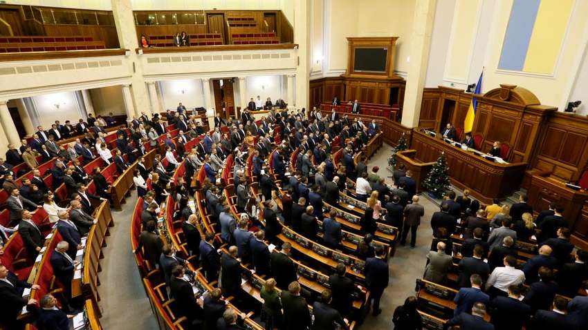 "Сняли маски": Зеленский призвал Раду не допустить дефолт, Порошенко его поддержал