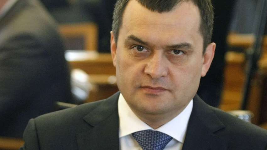 Суд заочно заарештував екс-главу МВС Захарченка