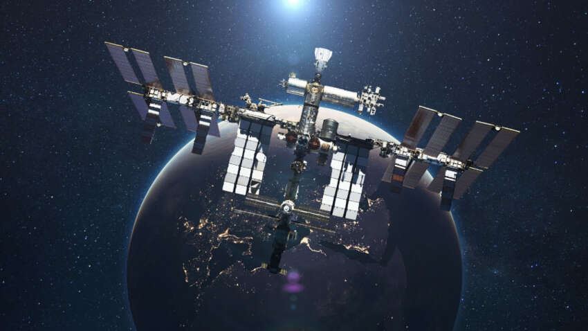 NASA вперше в історії розпочинає евакуацію Міжнародної космічної станції