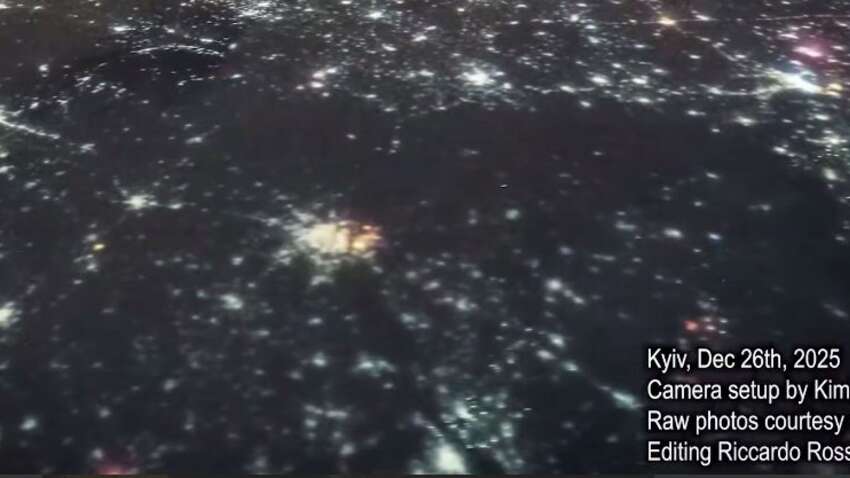 «Видаются взрывы и перехваты»: астронавты МКС зафиксировали масштабную ракетную атаку РФ на Киев