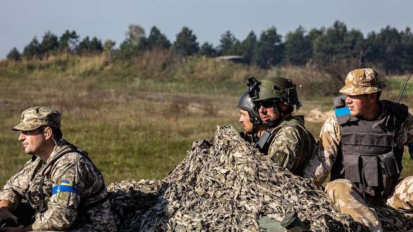 Україна готова припинити бойові дії вздовж фронту: що хоче в обмін