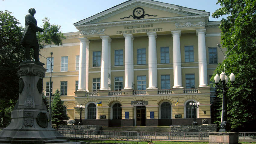 В государственном ВУЗе в Днепре преподаватель наотрез отказался преподавать на украинском