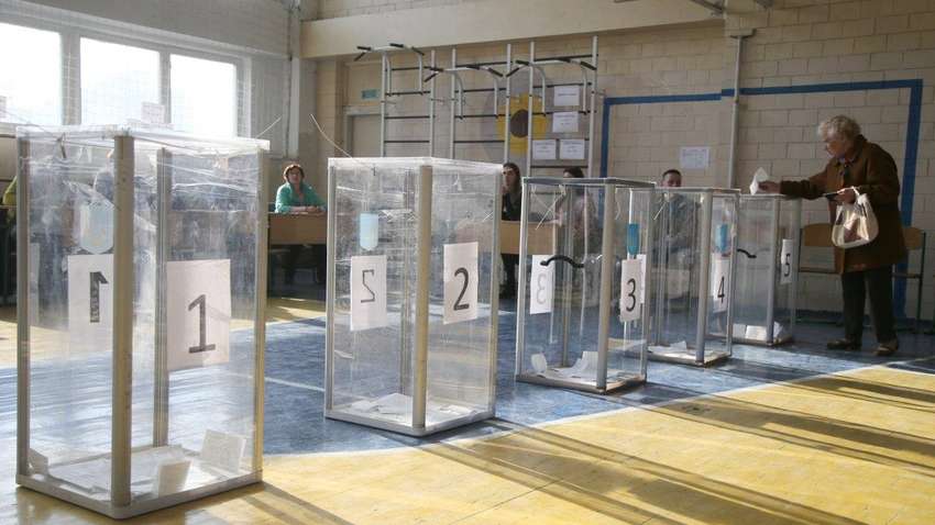 Явка станом на 12:00 склала 17,66% 