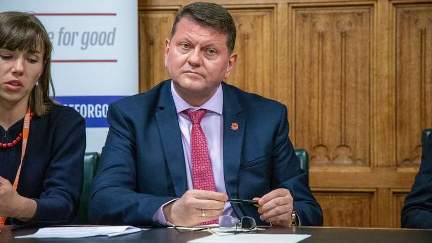 Майбутніх посадовців України планують навчати в Британії: Залужний анонсував нову угоду Майбутніх посадовців України планують навчати в Британії: Залужний анонсував нову угоду