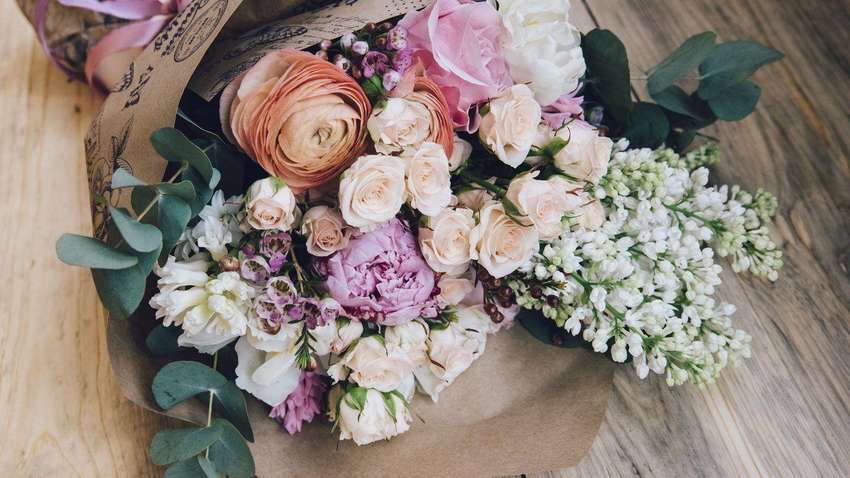 Які квіти не варто дарувати жінкам: актуальні поради