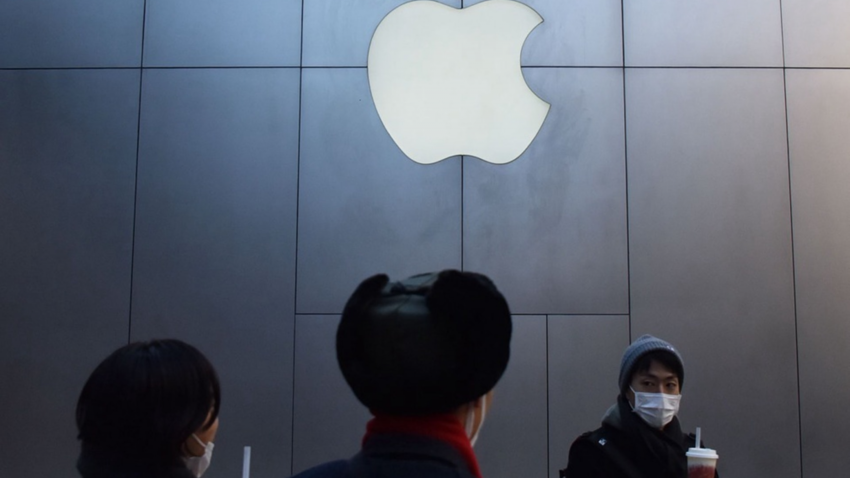 Apple перевела 12 тысяч своих сотрудников на домашнюю работу из-за коронавируса