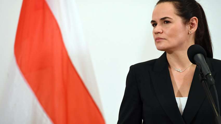 Білоруська опозиціонерка Тихановська запропонувала відзначати 23 лютого нове свято (ВІДЕО)