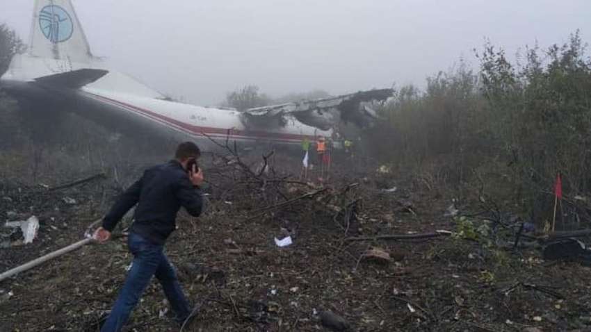 Загиблих на борту літака Ан-12 розчавило вантажем