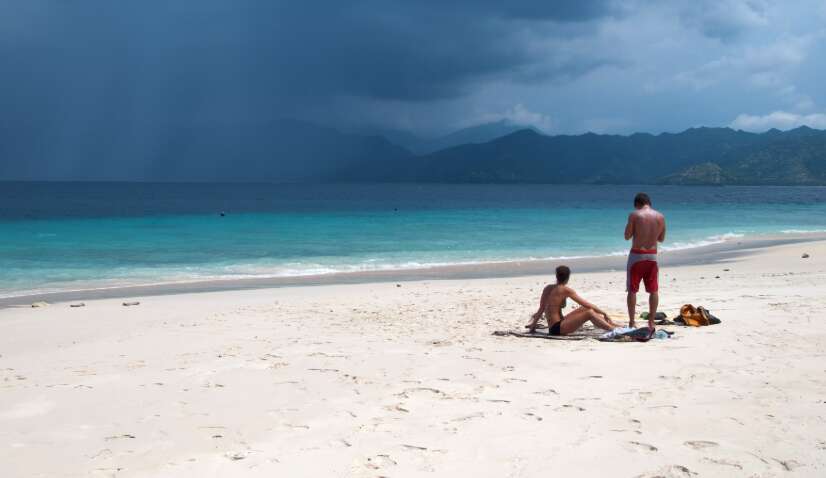 Трагедия на отдыхе в Италии: 17-летний парень похоронен заживо на пляже Трагедия на отдыхе в Италии: 17-летний парень похоронен заживо на пляже