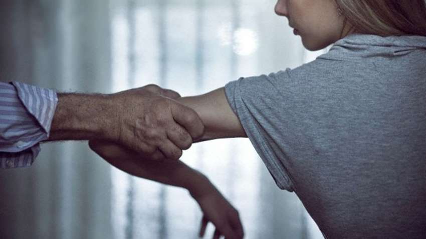 Минсоцполитики: "70% украинок подвергались насилию"