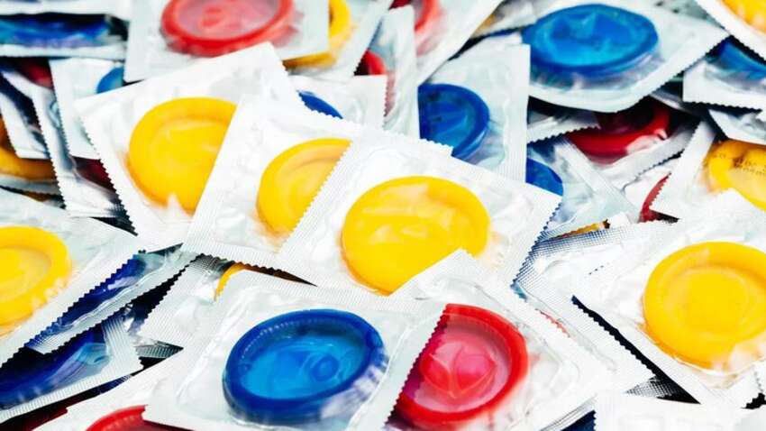 В Узбекистані засудили чоловіка, який зберігав 240 тисяч презервативів