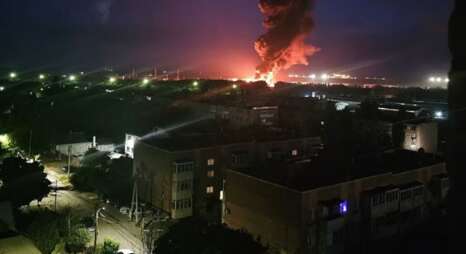 Вибухи в Росії: снаряд влучив у будинок після роботи російської ППО Вибухи в Росії: снаряд влучив у будинок після роботи російської ППО