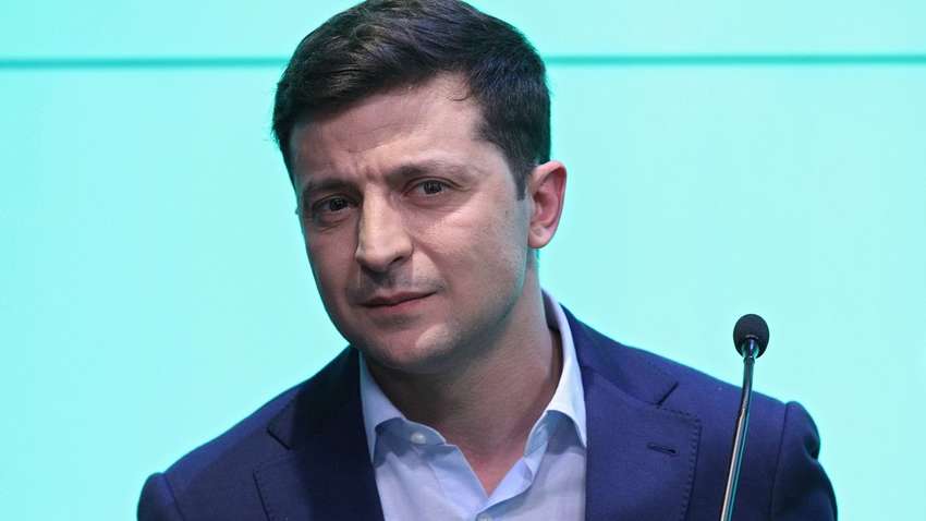 Зеленский уволил двух губернаторов, не проработавших и полгода