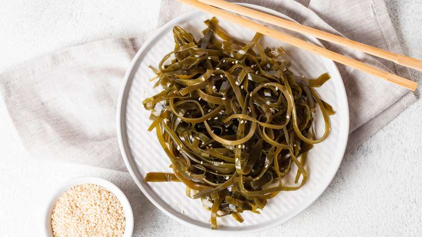 Медики рассказали о пользе морской капусты для сердца