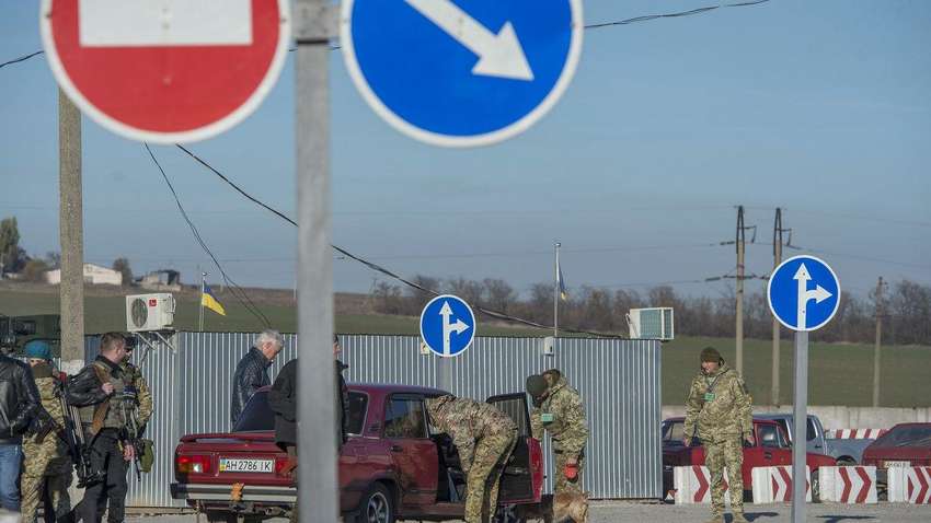 Россия открыла границы для жителей ОРДЛО, несмотря на карантин