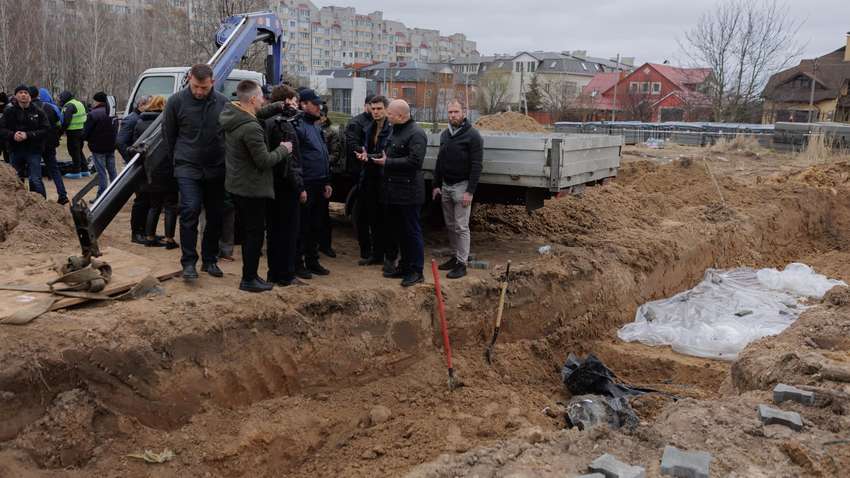 Звірства окупантів на Київщині: прокурор Міжнародного кримінального суду відвідав Бучу