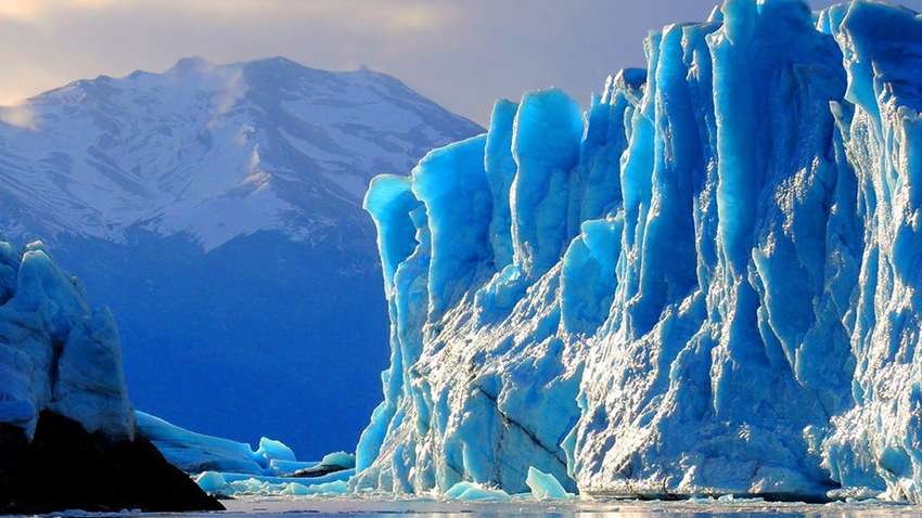 Размером с Полтаву: в Гренландии произошел раскол на самом большом леднике