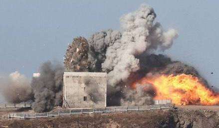 Ким Чен Ын заявил о необходимости совершенствовать "готовность ядерных сил вступить в войну" Ким Чен Ын заявил о необходимости совершенствовать "готовность ядерных сил вступить в войну"