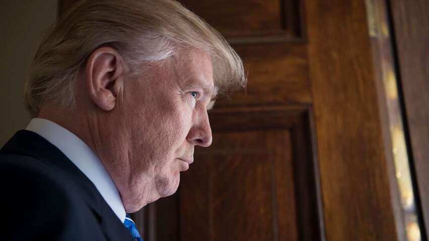 С топливом должно стать легче: Трамп назвал возможную дату полного открытия Ормузского пролива