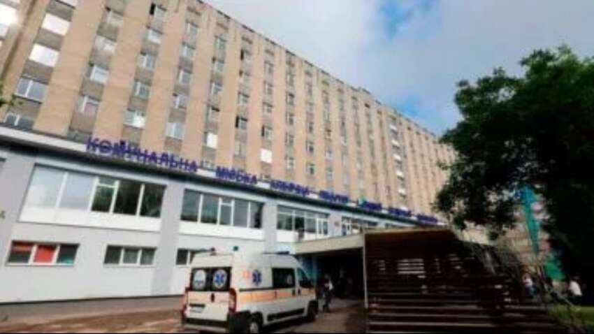 Скандал вокруг больниц во Львове: раненые военные и гражданские после плена остались без света