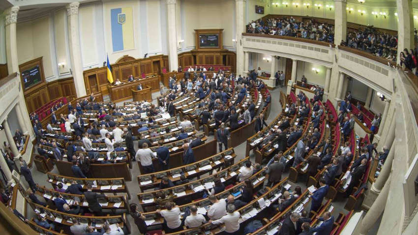 Стало известно, какие фракции в декабре голосовали активнее всех