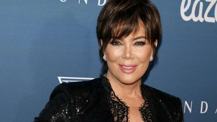 Крис Дженнер подарила всей семье электромобили на Рождество: сколько стоил подарок