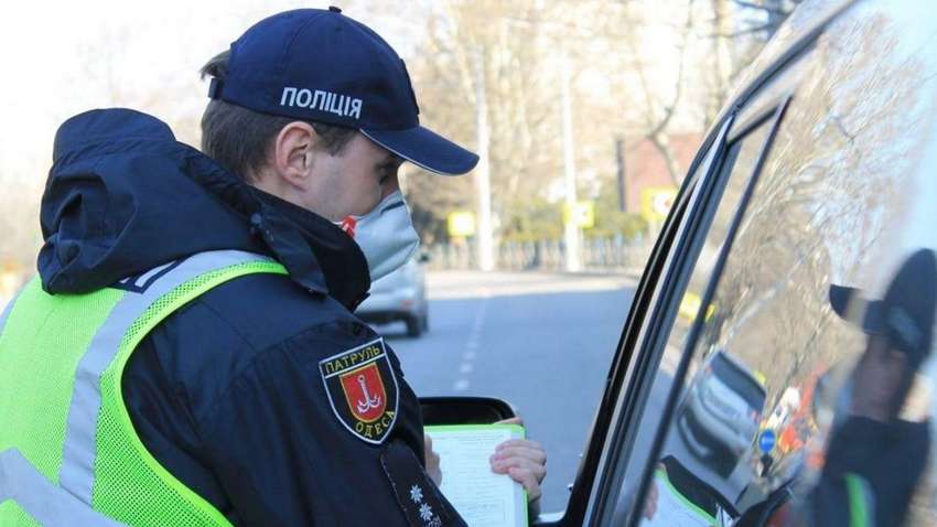 На украинских дорогах и в местах отдыха усилили контроль