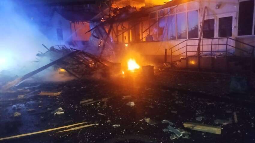 Триває масована атака дронами та ракетами по Україні: що відомо на теперішній час