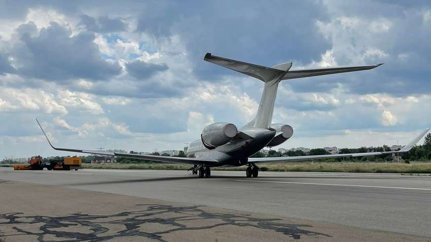 Вертолет и самолет нардепа, подозреваемого в госизмене, передали ВСУ (Фото)