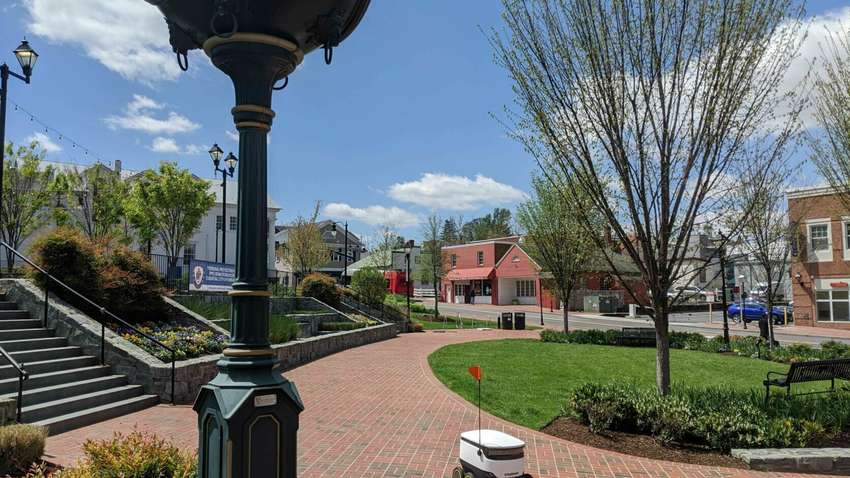 В США ресторани почали доставляти замовлення за допомогою роботів