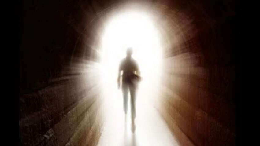 Как меняется поведение человека перед смертью: что замечают близкие и врачи Как меняется поведение человека перед смертью: что замечают близкие и врачи