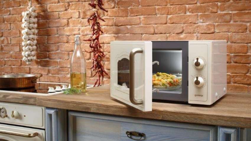 Пять вещей, которые никогда нельзя класть в микроволновку Пять вещей, которые никогда нельзя класть в микроволновку