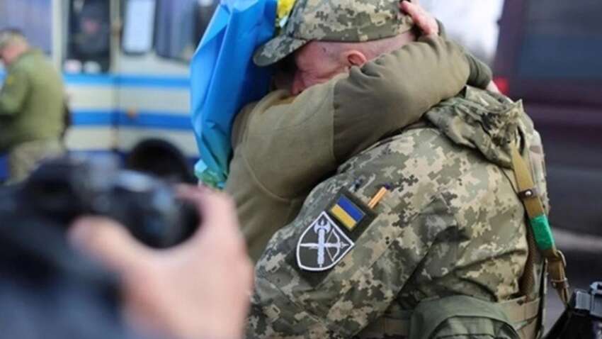 Гарні новини напередодні Великодня: відбувся масштабний обмін військовополоненими