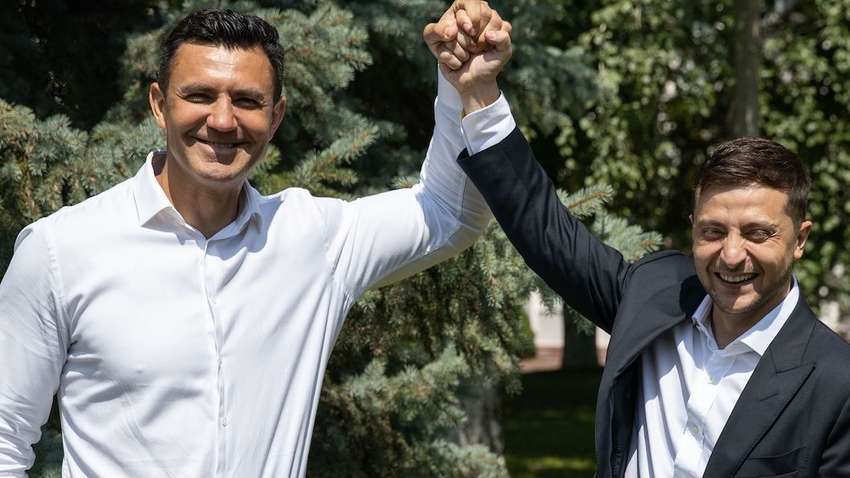 Тищенко похвастался, что наполнил киевские песочницы. В сети сказали, что переборщил