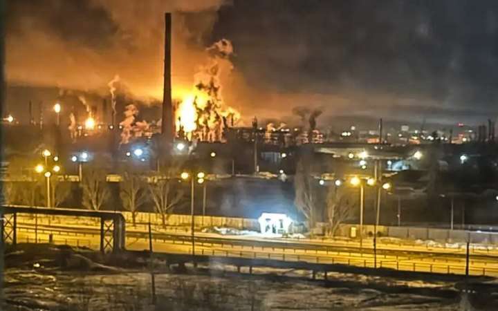 США отменили требование к Украине не бить по российским НПЗ: таких санкций россияне не ждали